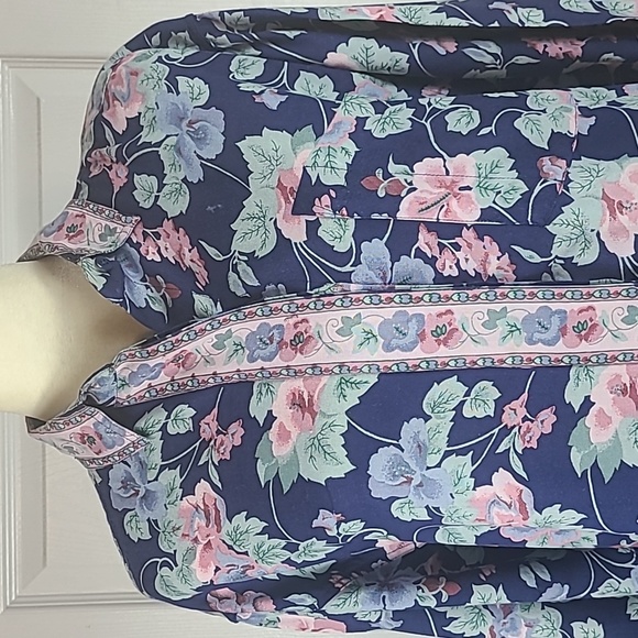 Keren Hart Vintage Button Down Blouse - Picture 2 of 11